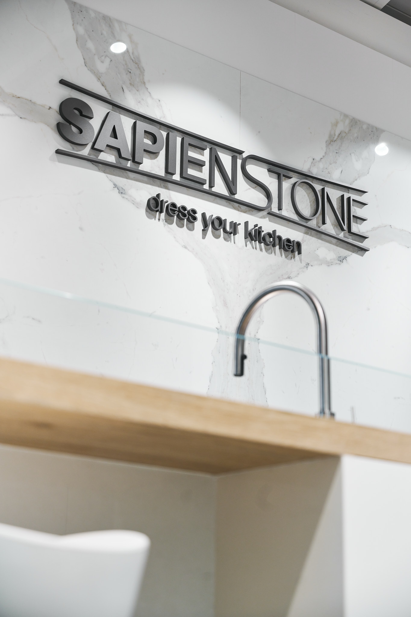 SapienStone renoviert seinen Showroom in Castellarano