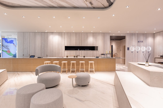SapienStone, Trendsetter auf dem Salone del Mobile 2024: Eine Welle von Design und Kreativität