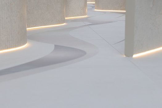 SapienStone, Trendsetter auf dem Salone del Mobile 2024: Eine Welle von Design und Kreativität