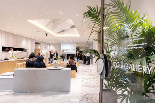 SapienStone, Trendsetter auf dem Salone del Mobile 2024: Eine Welle von Design und Kreativität