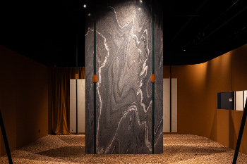 SapienStone auf der Cersaie 2024: Ein sinnliches Erlebnis der Keramikinnovationen